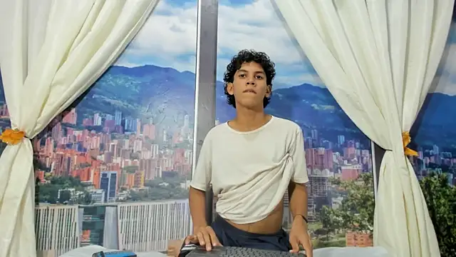 jhonaestrada - JhonaEstrada's free webcam - UK Sex Cams