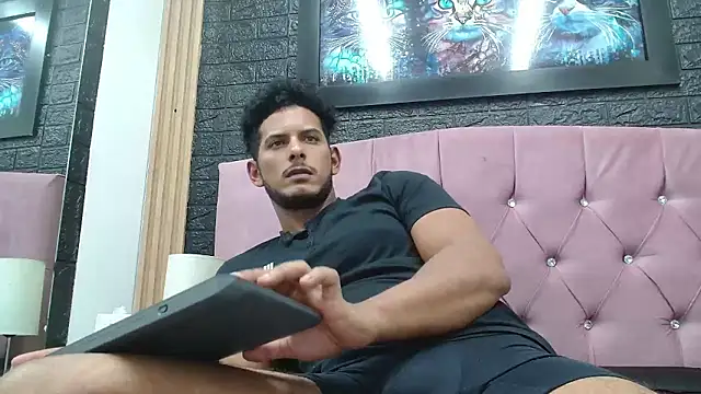 Chris_Dick23 webcam