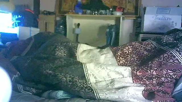 ON3YOULLN3VER_FIR3 webcam