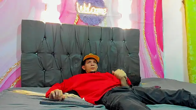 Straight_Guy22 webcam