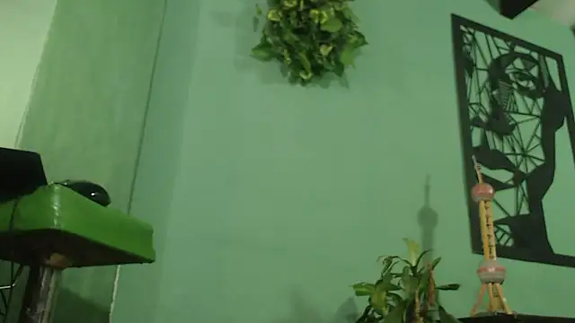 thirstymoonxx (T young) - show cum