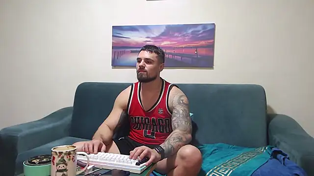 tiberius_hunk - Tiberius_hunk's free webcam