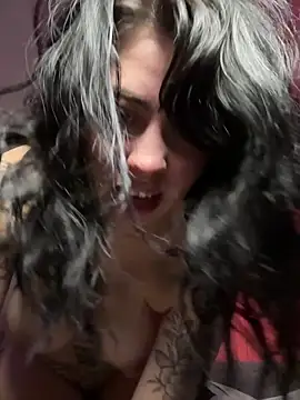 Draculona-666's live cam