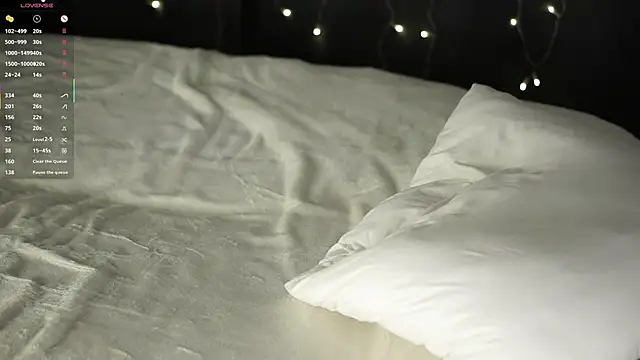 lettyslovacek (F teen) - A little shorts down and tease with ass