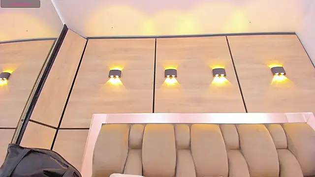 dorothy_vegga (F young) - oil tits