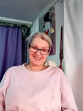 irinamaux - Irinamaux's free webcam - UK Sex Cams