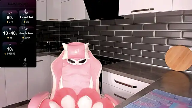 EmmaVictori1 Live Webcam on Stripchat