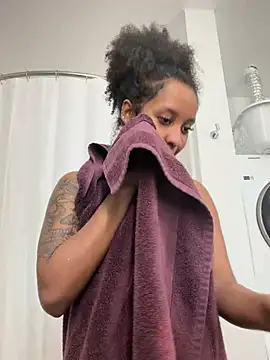 your_paris - Your_Paris's free webcam - UK Sex Cams