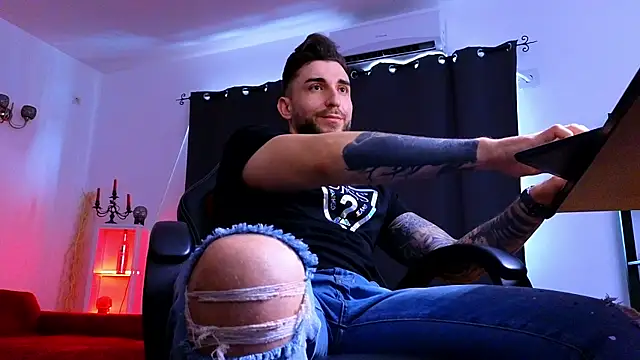 mightyaaron66 (M young) - 𖤐🔥 parTy Time ,House parTy  !  💨𖤐