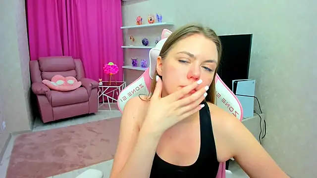 strawberrye - Strawberrye's free webcam - UK Sex Cams