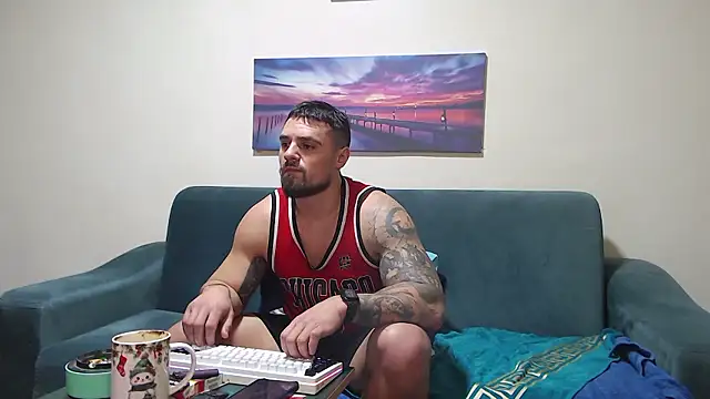 tiberius_hunk - Tiberius_hunk's free webcam - UK Sex Cams