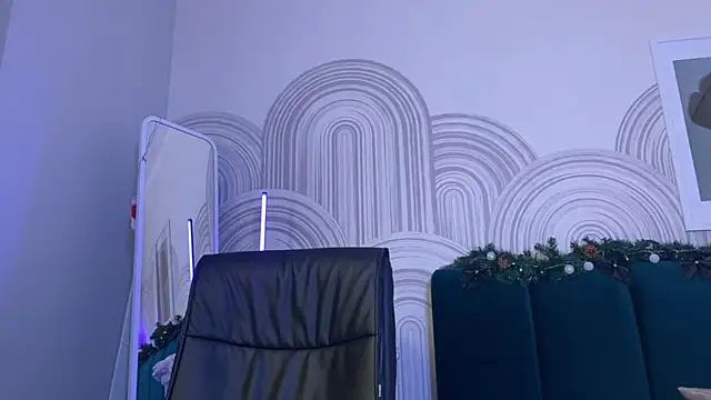 viviann_evans (F young) - Wisper talk🔥