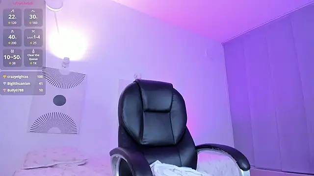 hannaa_dolly (F milf) - squeeze boobs