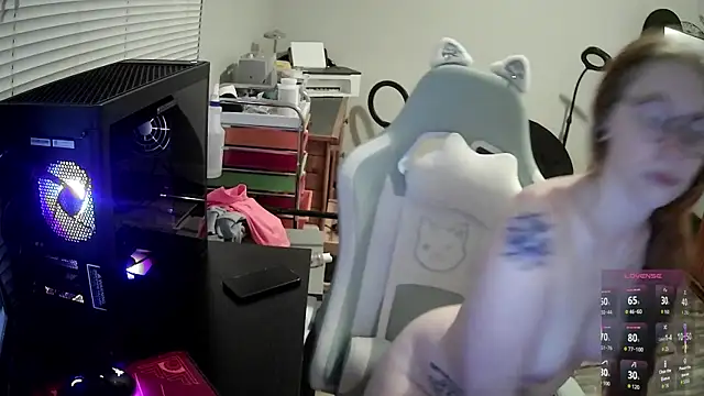 lilyfoxxx (F young) - Take off panties