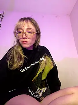 reenkitty (F teen) - show boobs