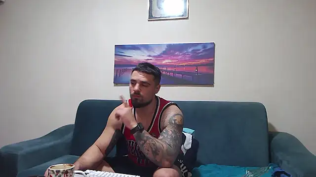 tiberius_hunk - Tiberius_hunk's free webcam