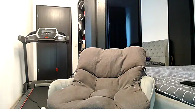 cyprian86 (Ask my age) - morning cum !!