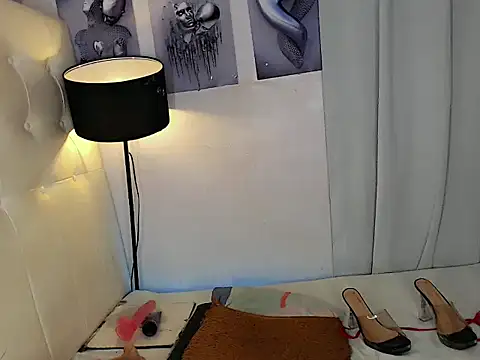 foxxy_barbie (T teen) - come and play with me