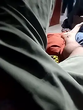 QJHoElyking webcam stripchat model stream image