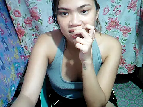 Milkytits_Yum00 webcam