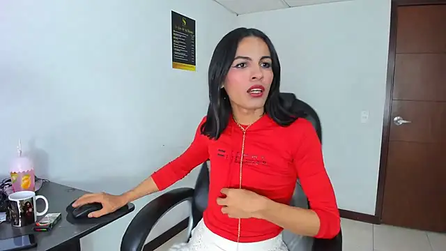 Aisha_hotts777 webcam