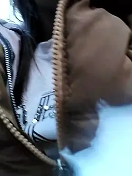 venu00 (F young) - See breasts in PM