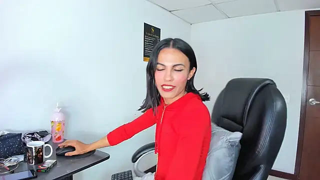 Aisha_hotts777 webcam