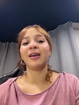 jenn_fit (F teen) - Plug+squirt+control toy 2min💦