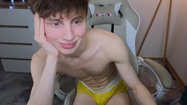 crisp1n (M young) - CUM SHOW