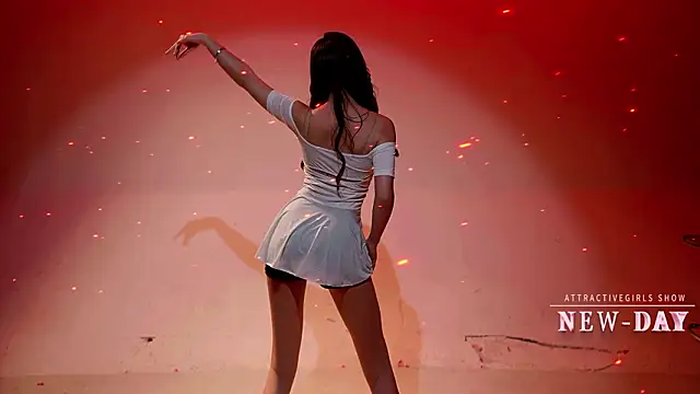 美女NEW-DAY在线直播