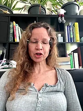 annikarose (F milf) - Tittenfick mit Dirty Talk