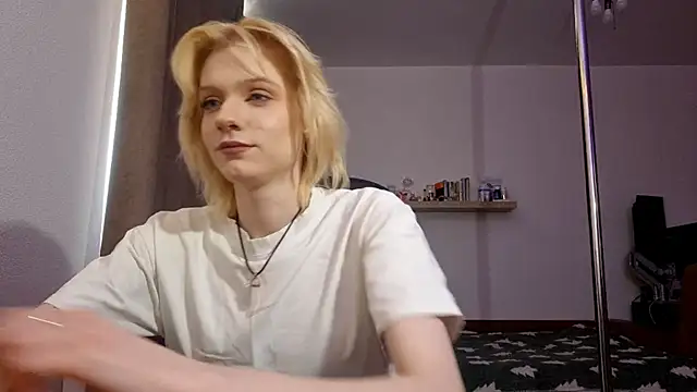 auranevera - AuraNevera's free webcam - UK Sex Cams