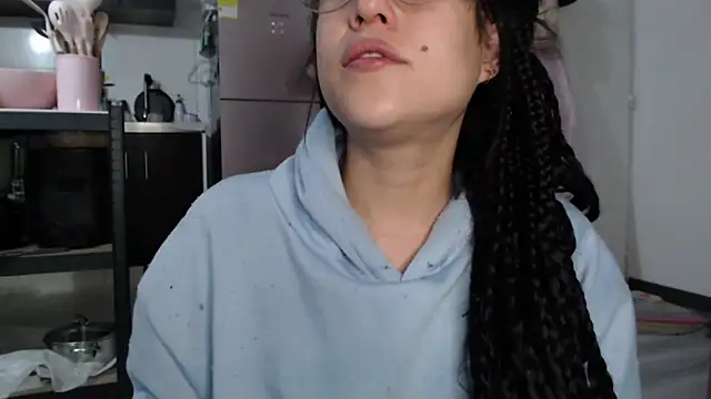 hellen_dumont - Hellen_dumont's free webcam - UK Sex Cams