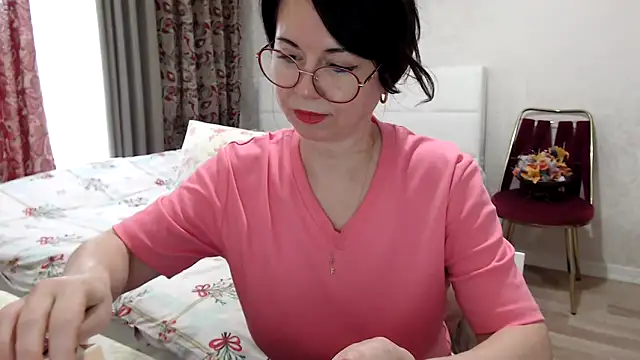 arisa5000 (F mature) - 💓 Tease me, and I’ll tease you💥💖