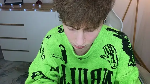 crisp1n (M young) - CUM SHOW