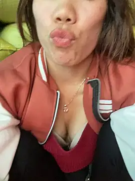 nhinhi-sexy - Nhinhi-sexy's free webcam - UK Sex Cams