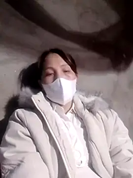 Gummiesu live cam screenshot female on Tip.show – Interactive Live Cam Shows