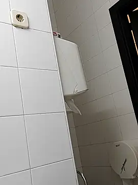 emily_de_carla (T mature) - Bondage pechos