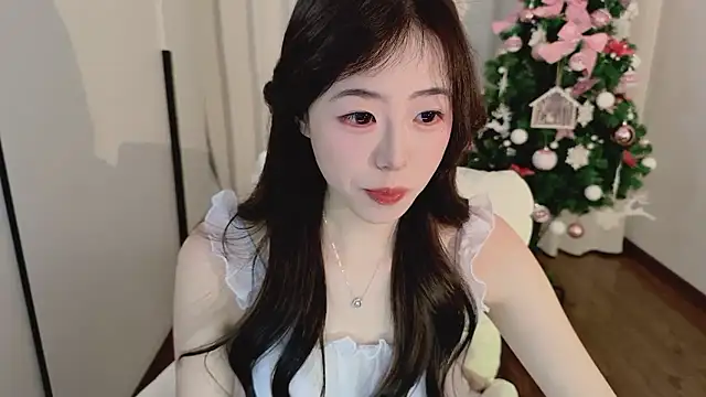 美女Onecutelittle在线直播