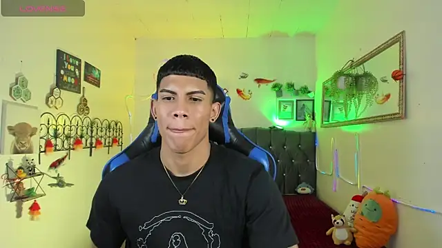 damian_latinxxx (M young) - 💀💖I want to see your cock💖💀