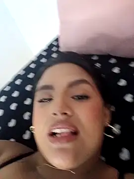 victoria_roussee webcam