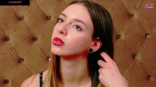 CoraVex live cam screenshot female on Tip.show – Interactive Live Cam Shows