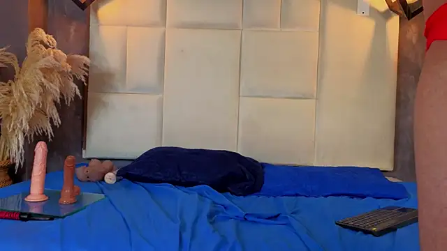 liam_forest_ (M young) - RIDING DILDO ON THE HARD FLOOR