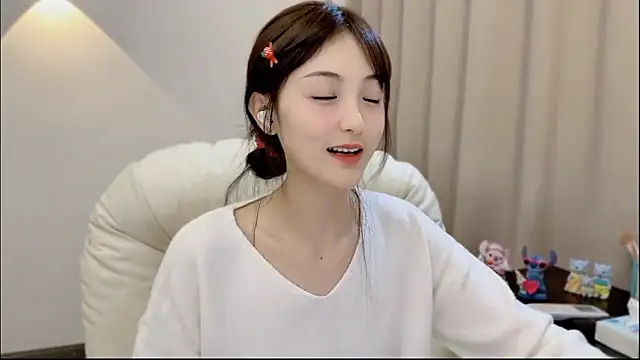 美女LH7在线直播
