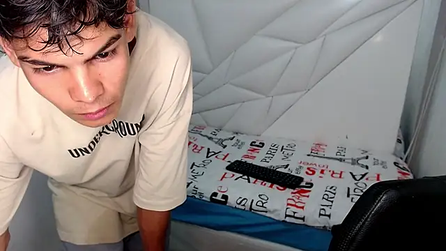 lil_babyyy_ (M twink) - cum in the public 400