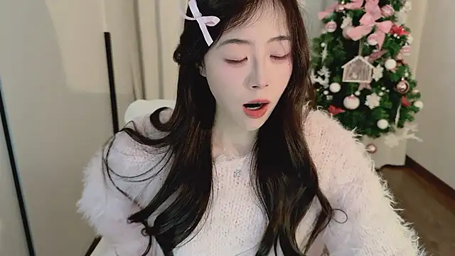 美女Onecutelittle在线直播