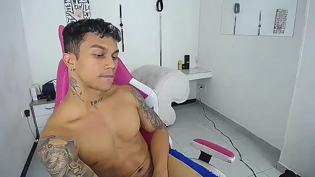 Leonard_Price webcam