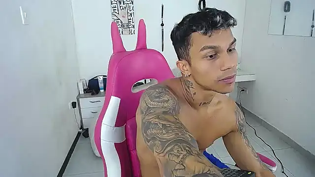 Leonard_Price webcam