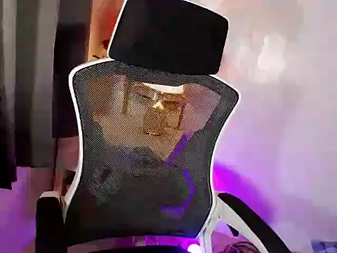 MajesticKitana webcam