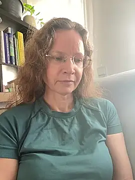 annikarose (F milf) - Tittenfick mit Dirty Talk